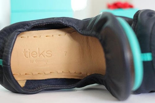 Review by Sarah-Jean Ballard