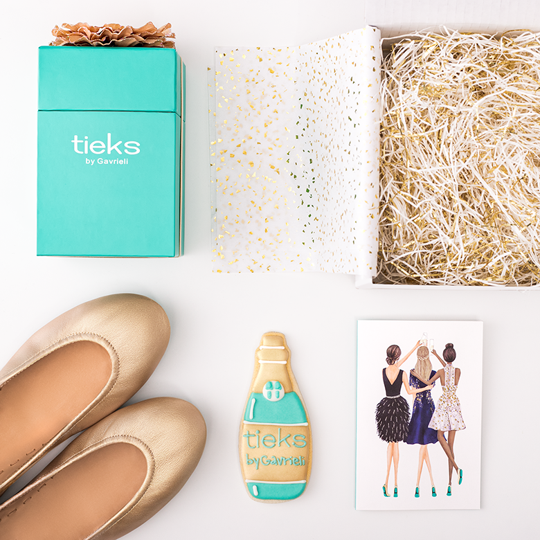 champagne themed card, flower, and tieks cookie